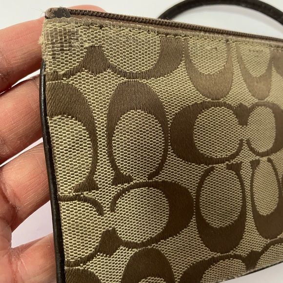 🌸COACH small zip wallet🌸 - Picture 3 of 12